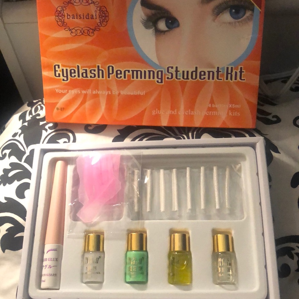 Eyelash perming kit